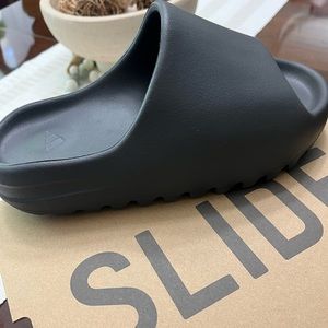 Yeezy slide size 5